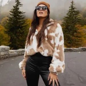 NWT Kittenish IN A DAZE COW PRINT QUARTER ZIP, size S